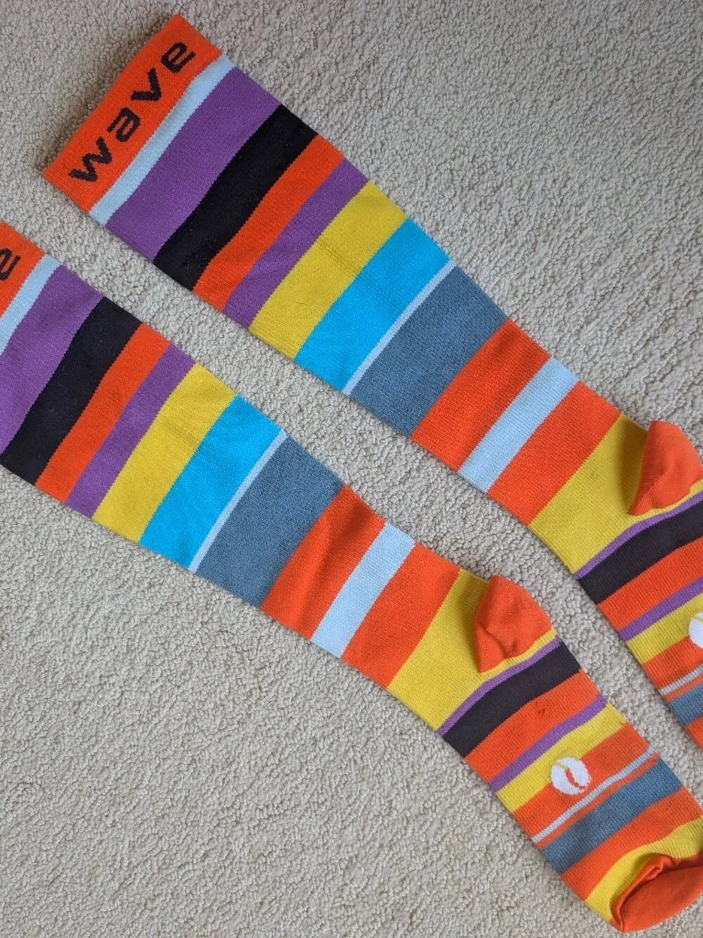 EUC Wave Adult 20-30mmhg S/M Knee High Compression Socks Long Orange Striped